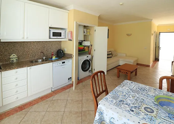 Daire Venha Nadar A Oura *